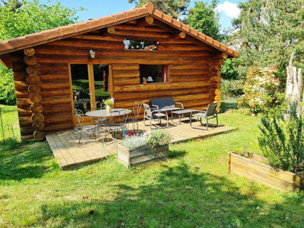 Pialous:Chalet en rondins avec Espace Détente La Chapelle-d'Aurec Esterno foto